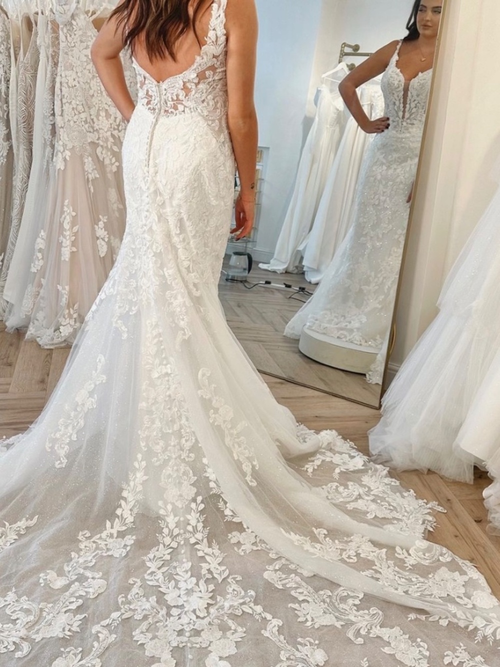 Wedding dress - Picture 5 of 7